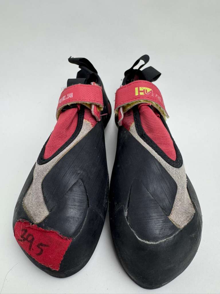 Five Ten Hiangle EU 39.5 — Menos Upcycled Climbing Shoes