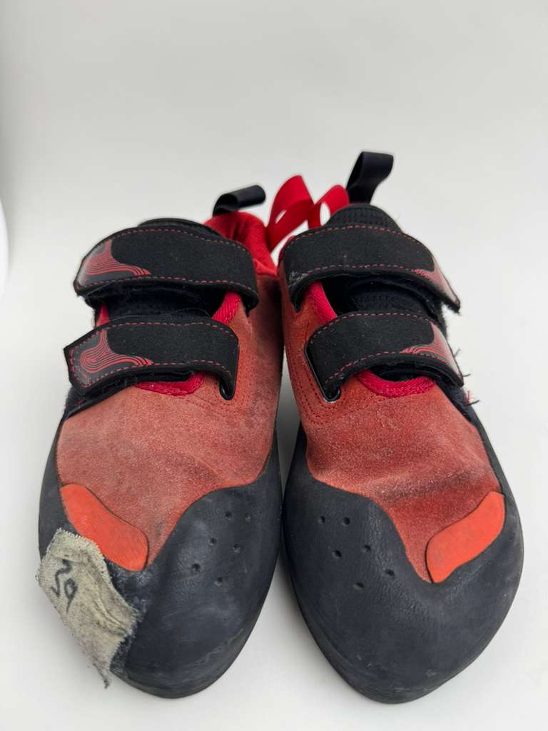 evolv Rave EU 44 — Menos Upcycled Climbing Shoes