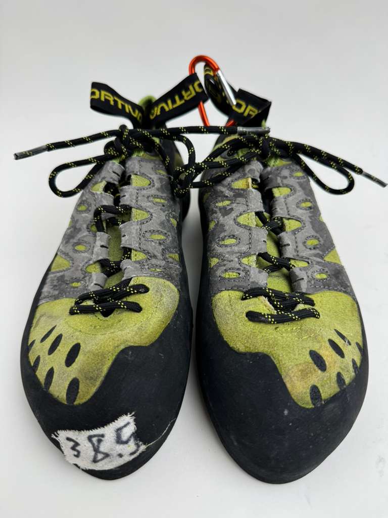 La Sportiva Tarantulace EU 34 — Menos Upcycled Climbing Shoes